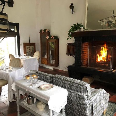 Le Vieux Moulin Bed & Breakfast Bouhet Bagian luar foto
