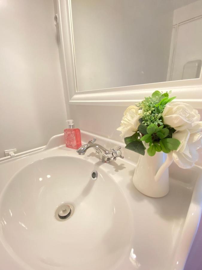Le Vieux Moulin Bed & Breakfast Bouhet Bagian luar foto